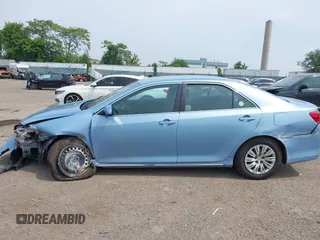 2012 Toyota Camry L z VIN 4T1BF1FKXCU549431, wystawiony jako IAAI lot #42514493 z przebiegiem Nie podano mil oraz . Historia ofert i sprzedaży dostępna na DreamBid. Obrazek 13.