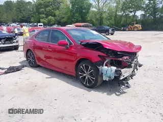 2020 Toyota Camry SE z VIN 4T1G11AK6LU323026, wystawiony jako IAAI lot #42165819 z przebiegiem 192 145 mil mil oraz . Historia ofert i sprzedaży dostępna na DreamBid. Obrazek 1.