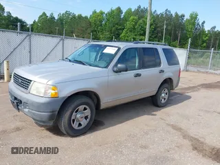 2003 Ford Explorer XLS z VIN 1FMZU62K83UB62366, wystawiony jako IAAI lot #42177950 z przebiegiem 288 243 mil mil oraz . Historia ofert i sprzedaży dostępna na DreamBid. Obrazek 2.