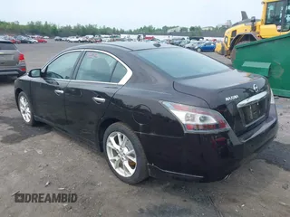 2014 Nissan Maxima SV z VIN 1N4AA5AP2EC489345, wystawiony jako IAAI lot #42511861 z przebiegiem 136 155 mil mil oraz . Historia ofert i sprzedaży dostępna na DreamBid. Obrazek 3.