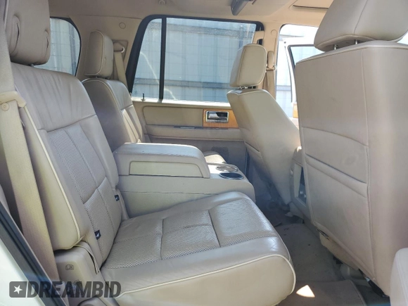 2008 Lincoln Navigator with VIN 5LMFU28598LJ00255, listed as a Copart auction lot 62189995 with 238,029 mi miles and Salvage title. Bid and sale history available at DreamBid. Image 11.
