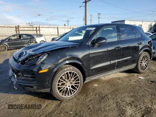 2020 Porsche Cayenne z VIN WP1AA2AY2LDA02538, wystawiony jako Copart lot #44202295 z przebiegiem 132 229 mil mil oraz Szkoda całkowita • Salvage title. Historia ofert i sprzedaży dostępna na DreamBid. Obrazek 1.