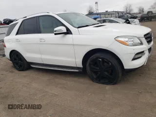 2015 Mercedes-Benz M 350 z VIN 4JGDA5HB6FA583447, wystawiony jako Copart lot #48828715 z przebiegiem 213 155 mil mil oraz Szkoda całkowita • Salvage title. Historia ofert i sprzedaży dostępna na DreamBid. Obrazek 4.