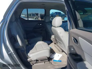 2019 Chevrolet Traverse LT Leather with VIN 1GNEVHKW0KJ126807, listed as a IAAI auction lot 41681930 with 90,320 mi miles. Bid and sale history available at carsss.com. Image 8.