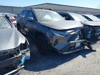 2022 Toyota RAV4 Hybrid SE z VIN 4T3T6RFV5NU065786, wystawiony jako IAAI lot #42671420 z przebiegiem 59 528 mil mil oraz . Historia ofert i sprzedaży dostępna na DreamBid. Obrazek 1.