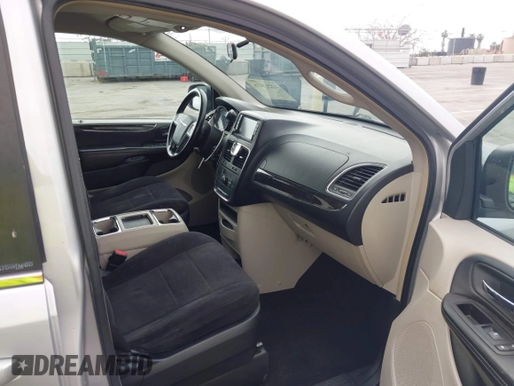 2011 Chrysler Town & Country Touring with VIN 2A4RR5DG2BR665177, listed as a IAAI auction lot 42213478 with 163,961 mi miles and . Bid and sale history available at DreamBid. Image 5.