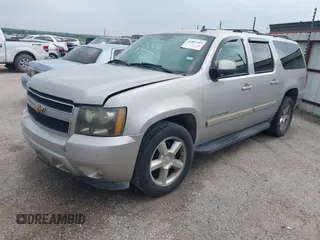 2007 Chevrolet Suburban LTZ with VIN 3GNFC16057G181463, listed as a IAAI auction lot 41862403 with 1 mi miles. Bid and sale history available at carsss.com. Image 2.