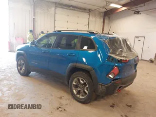 2019 Jeep Cherokee Trailhawk with VIN 1C4PJMBX4KD389637, listed as a IAAI auction lot 41740750 with 46,695 mi miles and . Bid and sale history available at DreamBid. Image 3.