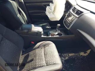 2018 Nissan Altima SV with VIN 1N4AL3AP6JC255539, listed as a IAAI auction lot 41827843 with 109,791 mi miles and . Bid and sale history available at carsss.com. Image 5.