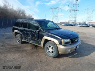 2004 Chevrolet TrailBlazer LS with VIN 1GNDT13S742304861, listed as a IAAI auction lot 41597648 with 126,526 mi miles. Bid and sale history available at carsss.com. Image 1.