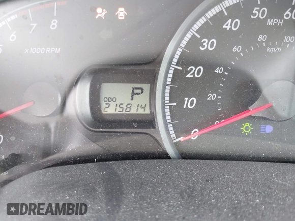 2014 Toyota Sienna LE AAS with VIN 5TDKK3DC4ES462090, listed as a IAAI auction lot 41942354 with 215,814 mi miles. Bid and sale history available at carsss.com. Image 15.