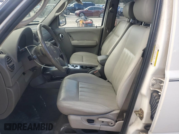 2006 Jeep Liberty Limited z VIN 1J4GL58576W101121, wystawiony jako Copart lot #84593434 z przebiegiem 102 469 mil mil oraz Szkoda całkowita • Salvage title. Historia ofert i sprzedaży dostępna na DreamBid. Obrazek 7.