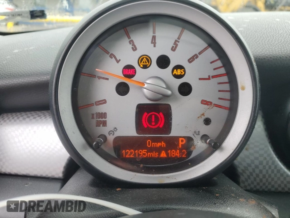 2010 MINI Hardtop S with VIN WMWMF7C50ATZ68936, listed as a Copart auction lot 53692015 with 122,195 mi miles and Salvage Title. Bid and sale history available at DreamBid. Image 9.