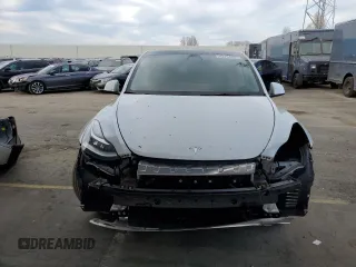 2022 Tesla Model Y Long Range with VIN 7SAYGDEE5NF435702, listed as a Copart auction lot 43754325 with 47,121 mi miles and Salvage Title. Bid and sale history available at carsss.com. Image 5.