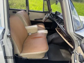 1965 Mercedes-Benz 190 z VIN 11001010128, wystawiony jako Copart lot #55181315 z przebiegiem 77 434 mil mil oraz Tytuł czysty. Historia ofert i sprzedaży dostępna na DreamBid. Obrazek 5.