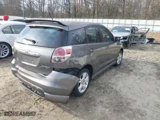 2005 Toyota Matrix STD with VIN 2T1KR32E95C403657, listed as a IAAI auction lot 41783681 with 204,710 mi miles. Bid and sale history available at carsss.com. Image 4.