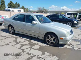 2001 Mercedes-Benz E-Class with VIN WDBJF65J81B314801, listed as a IAAI auction lot 41949755 with 254,836 mi miles. Bid and sale history available at carsss.com. Image 1.