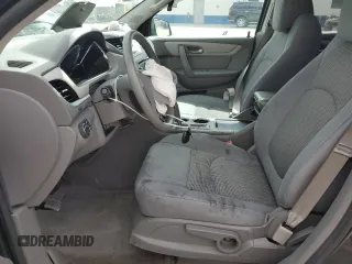 2017 Chevrolet Traverse LS z VIN 1GNKVFED6HJ269657, wystawiony jako Copart lot #57065555 z przebiegiem 46 906 mil mil oraz Szkoda całkowita • Salvage title. Historia ofert i sprzedaży dostępna na DreamBid. Obrazek 7.
