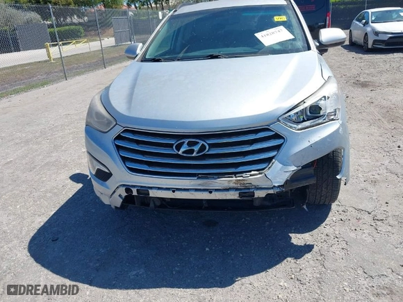 2016 Hyundai Santa Fe SE with VIN KM8SM4HF3GU147425, listed as a IAAI auction lot 41828747 with 90,196 mi miles. Bid and sale history available at carsss.com. Image 6.