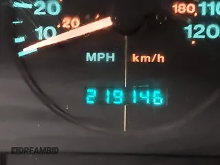 1998 Jeep Grand Cherokee Laredo with VIN 1J4GZ58S3WC343555, listed as a IAAI auction lot 41528943 with 219,146 mi miles. Bid and sale history available at carsss.com. Image 16.