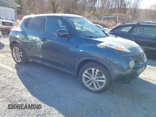 2011 Nissan Juke SL with VIN JN8AF5MV2BT028295, listed as a IAAI auction lot 41024032 with 109,946 mi miles. Bid and sale history available at carsss.com. Image 1.