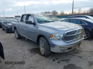 2019 Ram 1500 Big Horn z VIN 1C6RR7LT7KS689674, wystawiony jako IAAI lot #41632551 z przebiegiem 128 183 mil mil oraz . Historia ofert i sprzedaży dostępna na DreamBid. Obrazek 1.
