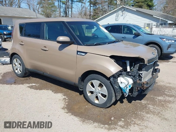 2015 Kia Soul with VIN KNDJN2A29F7167460, listed as a IAAI auction lot 41900985 with 91,948 mi miles. Bid and sale history available at carsss.com. Image 1.