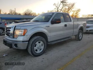 2011 Ford F-150 XL with VIN 1FTEX1EM8BFD12151, listed as a Copart auction lot 82428944 with 203,938 mi miles and Salvage Title. Bid and sale history available at carsss.com. Image 1.