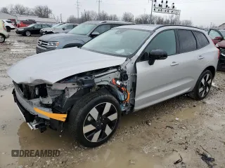 2023 Volvo XC60 z VIN YV4H60DW9P1384815, wystawiony jako Copart lot #84199354 z przebiegiem 24 661 mil mil oraz Szkoda całkowita • Salvage title. Historia ofert i sprzedaży dostępna na DreamBid. Obrazek 1.