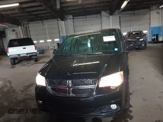 2016 Dodge Grand Caravan SXT z VIN 2C4RDGCG3GR107802, wystawiony jako IAAI lot #42309365 z przebiegiem 57 427 mil mil oraz . Historia ofert i sprzedaży dostępna na DreamBid. Obrazek 12.