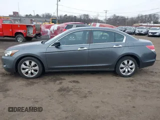 2010 Honda Accord EX z VIN 1HGCP3F79AA029668, wystawiony jako IAAI lot #41344318 z przebiegiem 106 937 mil mil oraz . Historia ofert i sprzedaży dostępna na DreamBid. Obrazek 14.