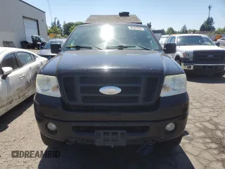 2006 Ford F-150 XLT z VIN 1FTPW14V66KD22907, wystawiony jako Copart lot #66207095 z przebiegiem 229 734 mil mil oraz Czysty tytuł • Clean title. Historia ofert i sprzedaży dostępna na DreamBid. Obrazek 5.