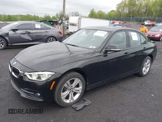 2016 BMW 3 Series 328i xDrive z VIN WBA8E3G5XGNT26311, wystawiony jako IAAI lot #42190192 z przebiegiem 124 516 mil mil oraz . Historia ofert i sprzedaży dostępna na DreamBid. Obrazek 17.