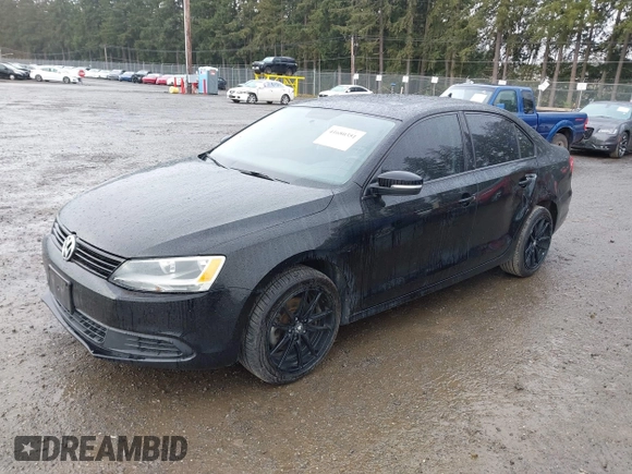 2011 Volkswagen Jetta SE z VIN 3VWDZ7AJXBM323766, wystawiony jako IAAI lot #41680351 z przebiegiem 122 660 mil mil oraz . Historia ofert i sprzedaży dostępna na DreamBid. Obrazek 2.