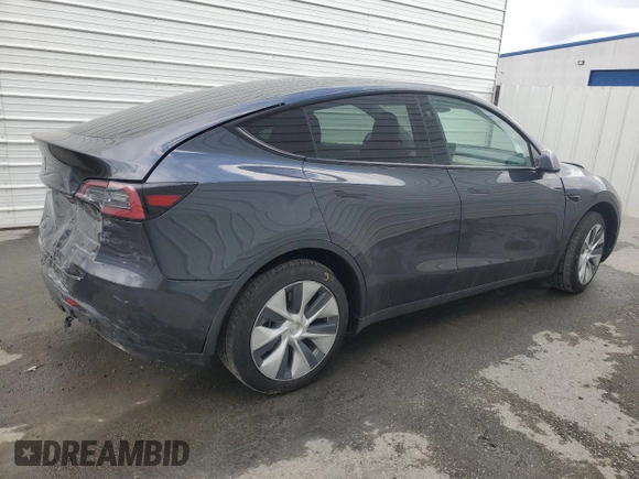 2024 Tesla Model Y with VIN 7SAYGDED4RF017614, listed as a Copart auction lot 45754675 with 11,209 mi miles and Salvage title. Bid and sale history available at DreamBid. Image 3.