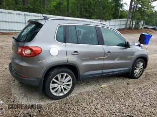 2011 Volkswagen Tiguan SEL with VIN WVGBV7AX1BW552486, listed as a Copart auction lot 58089605 with Not provided miles and Salvage title. Bid and sale history available at DreamBid. Image 3.