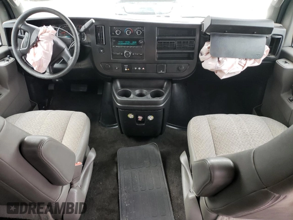 2018 Chevrolet Express Passenger LT с VIN 1GAZGPFG0J1280071, выставлен на аукционе Copart как лот 44277365 с пробегом 141 364 миль миль и Списание • Salvage title. История ставок и продаж доступна на DreamBid. Изображение 8.