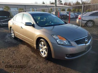 2007 Nissan Altima SL with VIN 1N4BL21E97N413527, listed as a IAAI auction lot 41776934 with 192,596 mi miles and . Bid and sale history available at DreamBid. Image 1.