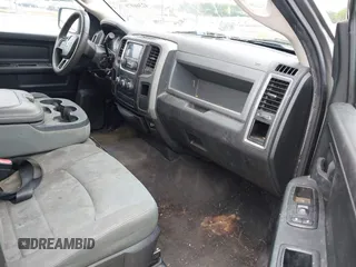 2013 Ram 1500 Express z VIN 1C6RR6KT8DS532508, wystawiony jako IAAI lot #42366979 z przebiegiem 196 024 mil mil oraz . Historia ofert i sprzedaży dostępna na DreamBid. Obrazek 5.
