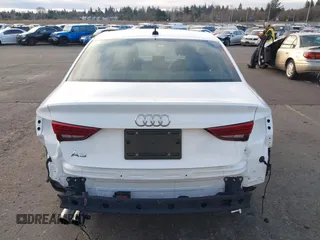 2020 Audi A3 Premium z VIN WAUAUGFF8LA104292, wystawiony jako IAAI lot #37879554 z przebiegiem 28 202 mil mil oraz . Historia ofert i sprzedaży dostępna na DreamBid. Obrazek 17.