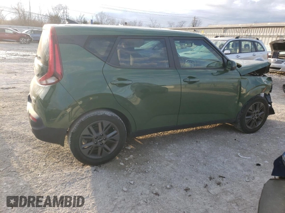 2022 Kia Soul EX with VIN KNDJ33AU7N7155089, listed as a Copart auction lot 85808124 with 37,485 mi miles and Salvage Title. Bid and sale history available at carsss.com. Image 3.