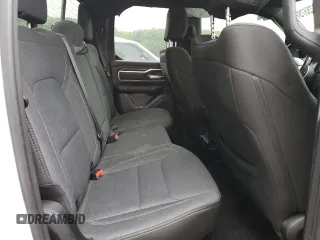 2021 Ram 1500 Big Horn z VIN 1C6SRFBT6MN573722, wystawiony jako Copart lot #56175575 z przebiegiem 141 115 mil mil oraz Szkoda całkowita • Salvage title. Historia ofert i sprzedaży dostępna na DreamBid. Obrazek 10.