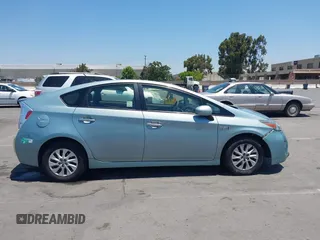2015 Toyota Prius Advanced с VIN JTDKN3DP7F3067950, выставлен на аукционе IAAI как лот 42731608 с пробегом 297 655 миль миль и . История ставок и продаж доступна на DreamBid. Изображение 13.