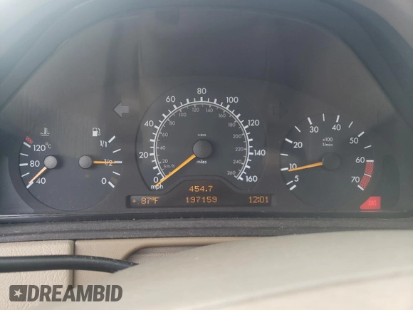 1999 Mercedes-Benz E-Class with VIN WDBJF65HXXA891437, listed as a Copart auction lot 73278334 with 197,159 mi miles and Salvage Title. Bid and sale history available at carsss.com. Image 9.