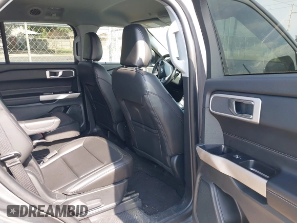 2024 Ford Explorer XLT z VIN 1FMSK7DHXRGA36466, wystawiony jako IAAI lot #42077049 z przebiegiem 8 634 mil mil oraz . Historia ofert i sprzedaży dostępna na DreamBid. Obrazek 8.