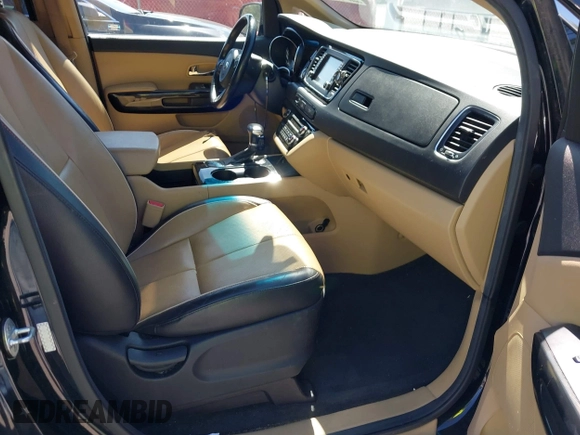 2017 Kia Sedona EX with VIN KNDMC5C13H6263232, listed as a IAAI auction lot 41733170 with 102,026 mi miles. Bid and sale history available at carsss.com. Image 5.