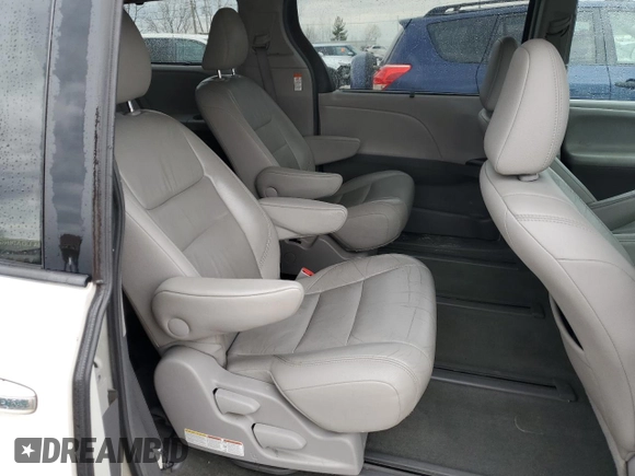 2015 Toyota Sienna Ltd with VIN 5TDDK3DC0FS110909, listed as a Copart auction lot 49614335 with 204,633 mi miles and Clean Title. Bid and sale history available at carsss.com. Image 11.