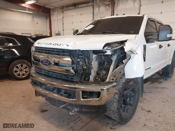 2017 Ford Super Duty F-250 SRW Lariat with VIN 1FT7W2BTXHEC81609, listed as a IAAI auction lot 41497213 with 176,644 mi miles. Bid and sale history available at carsss.com. Image 6.