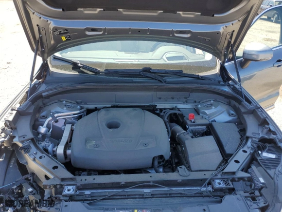 2021 Volvo XC60 Inscription with VIN YV4102DL0M1784035, listed as a Copart auction lot 48709295 with 31,255 mi miles and Salvage Title. Bid and sale history available at carsss.com. Image 12.