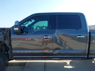 2017 Ford F-250 Lariat with VIN 1FT7W2BT3HEE25677, listed as a IAAI auction lot 41978920 with 197,691 mi miles and . Bid and sale history available at DreamBid. Image 15.